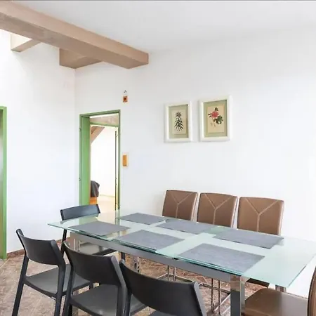 Apartamento Huge 5-bedrooms Near Castle Praga