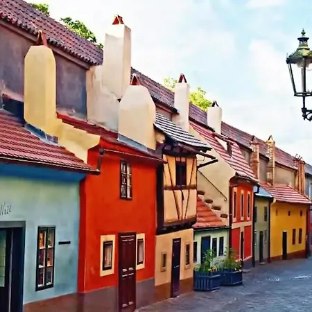 Huge 5-bedrooms Near Castle Apartamento