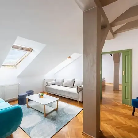 아파트 Huge 5-bedrooms Near Castle